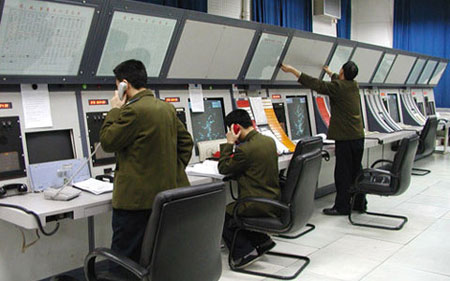 值班室控制臺(tái)圖片